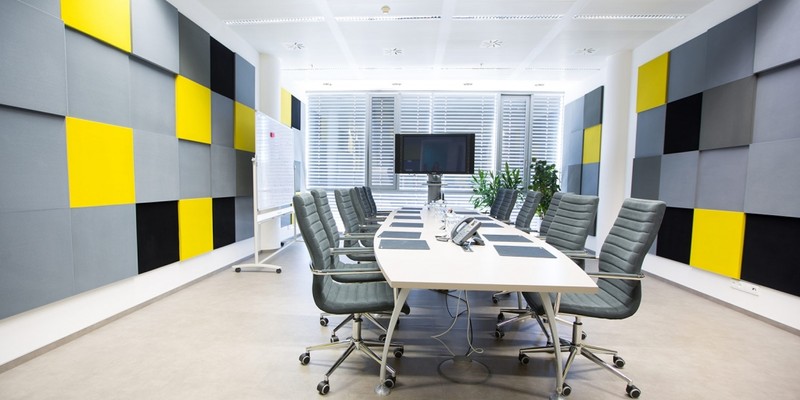 Применение негорючей отделки в Деловые центры, административные помещения