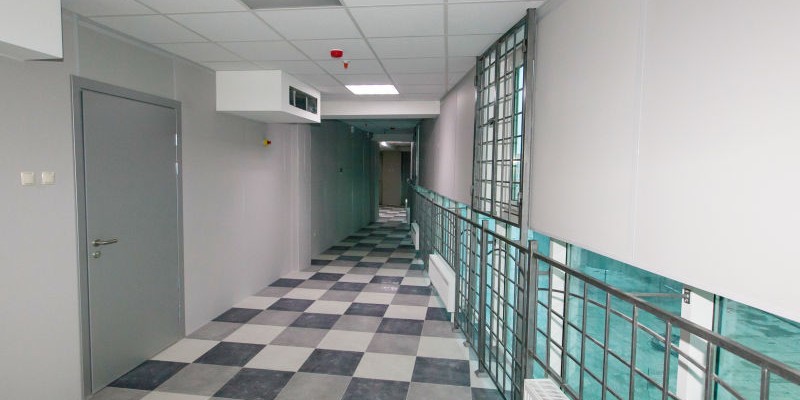 Применение негорючей отделки в Здание суда, г. Тюмень